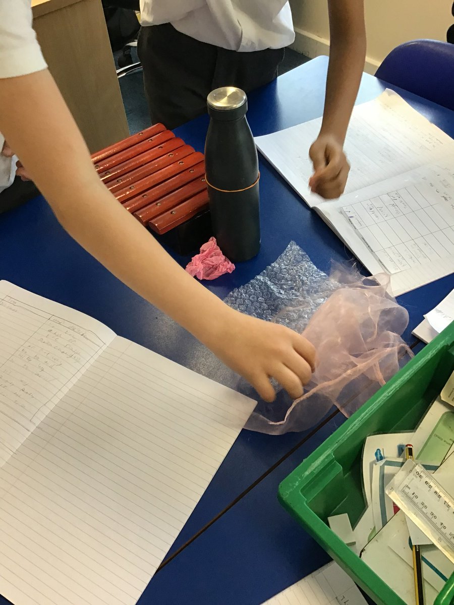 SomersHeath4's tweet photo. Year 4 have been investigating the different pitches created by different materials, and how impact can affect volume. https://t.co/9AElYqciXc
