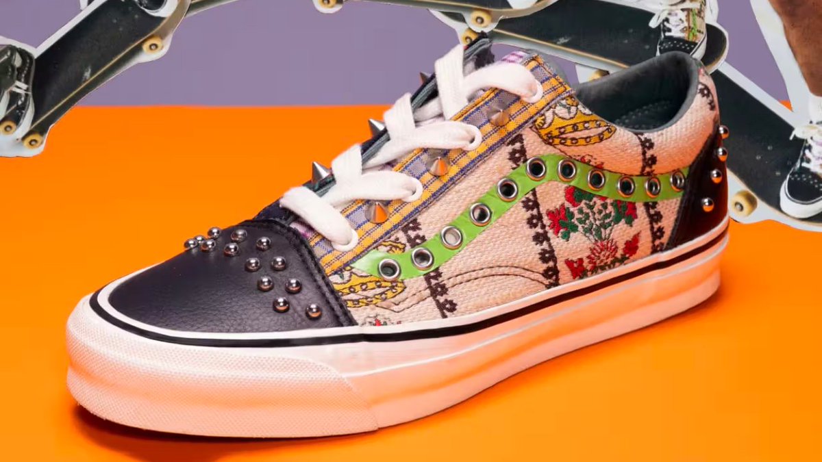 cppluxury's tweet photo. Gucci launches collection from stagnant stock
https://t.co/ZdqbtEpZOm
#Gucci #GucciContinuum #stagnant #dormant #stock #destocking #retail #retailing #luxury #luxuryfashion #fashion #luxuryaccessories #accessories #luxuryshoes #Kering @KeringGroup @gucci https://t.co/8Si0rJiydO