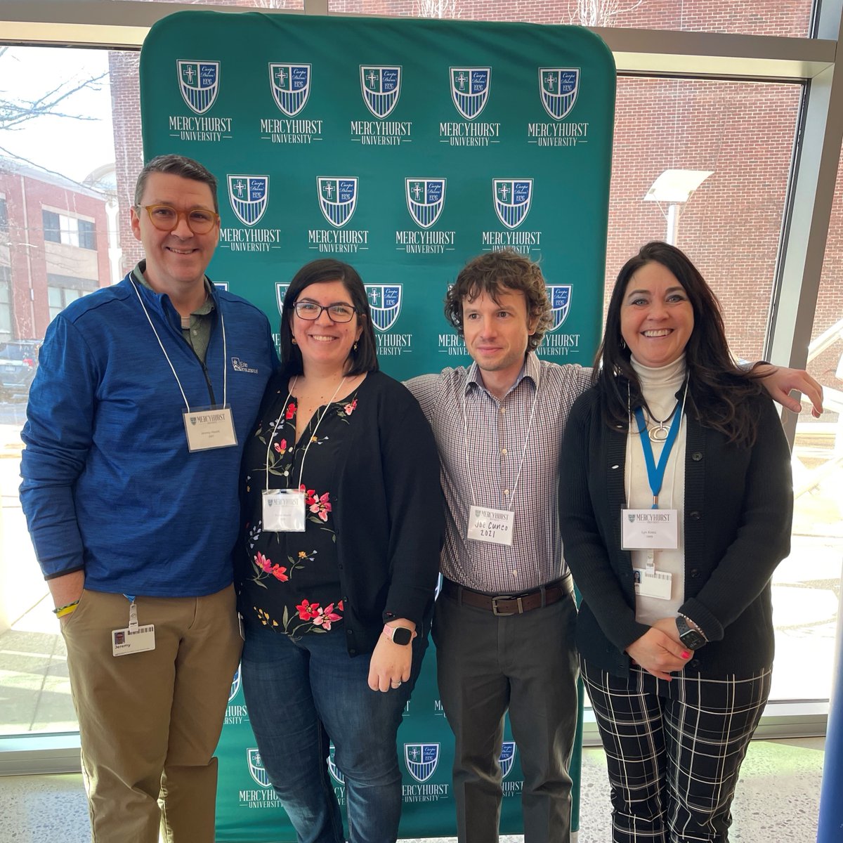 HurstAlumni's tweet photo. A few weeks ago, Mercyhurst alumni who work at Erie Insurance gathered for a luncheon! We heard from both President Getz and Chris Marsh ’88, Chief Diversity and Community Development Office at ERIE.
#MercyhurstAlumni #ErieInsurance https://t.co/HVbotsjSs6