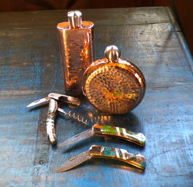BeautyObjects's tweet photo. Did you know? Objects of Beauty offers more than just jewelry! We have carefully curated a trove of treasures beyond the ordinary including hand-hammered #copper home goods and bar wares, eyecatching pocket knives and so much more. Why not explore our website. https://t.co/6w6gAzYSpm