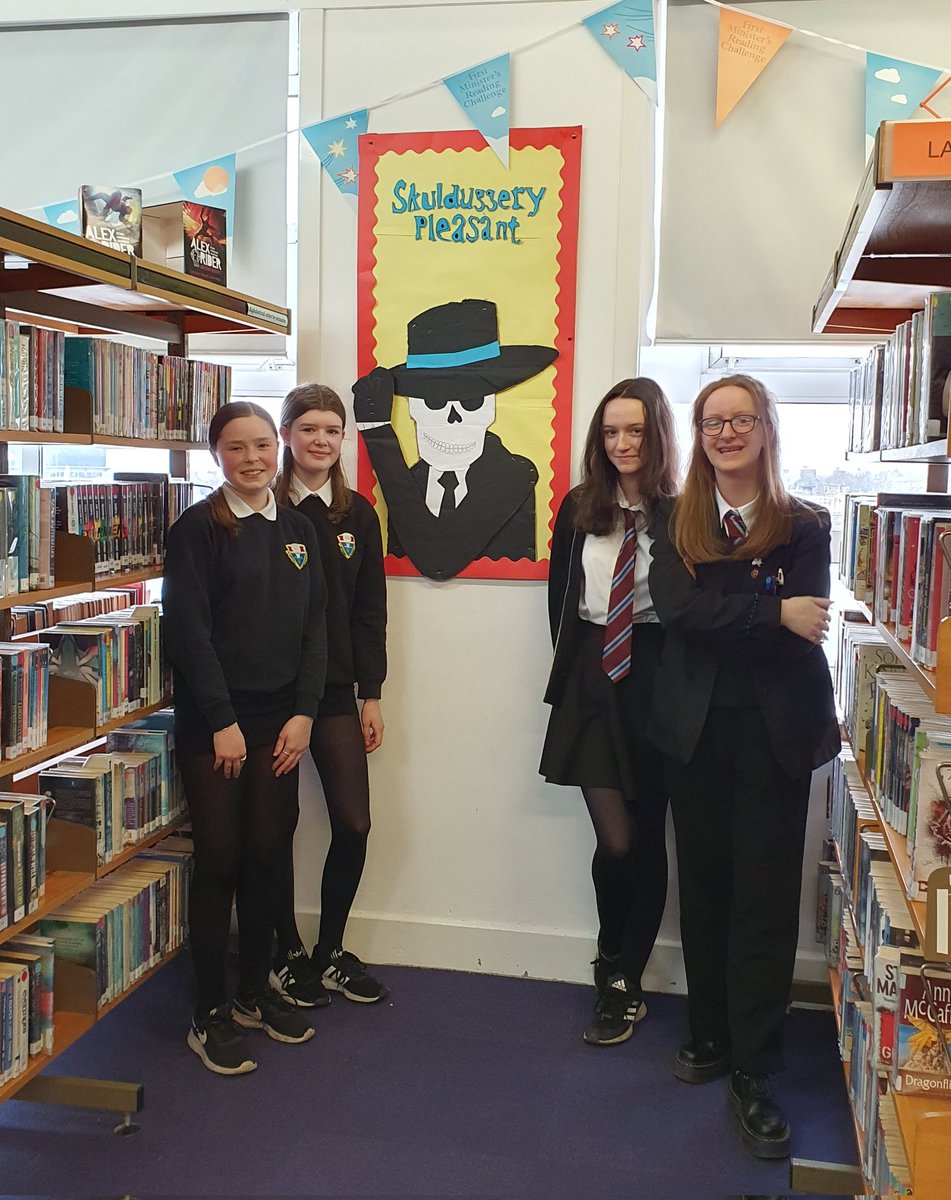 Another great library display from the Tuesday <a href="/HarlawDofE/">Harlaw Academy DofE</a> volunteers #HarlawReads #SkulduggeryPleasant  <a href="/DerekLandy/">Derek Landy UPDATES ONLY</a>