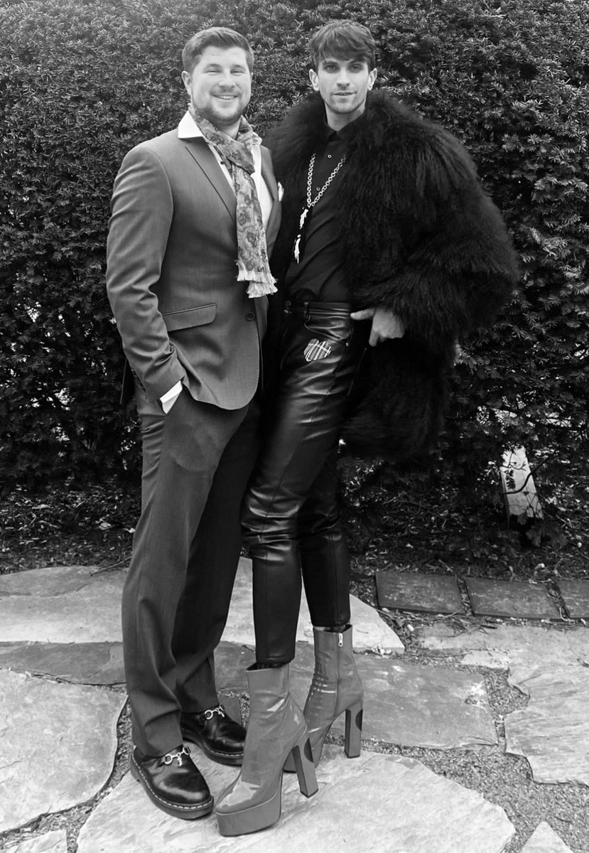 KAZANTheatre's tweet photo. These two. Looking fab on the way to The Merritts. 📸 by Janet MacLellan / stylist We love Allie - his work as Frankenfurter was the outstanding performance of this season #rockyhorrorpicshow #livetheatre @NeptuneTheatre #actor #queer #musicaltheatre #triplethreat - with Lucas 👌 https://t.co/7XQDPF3Jms