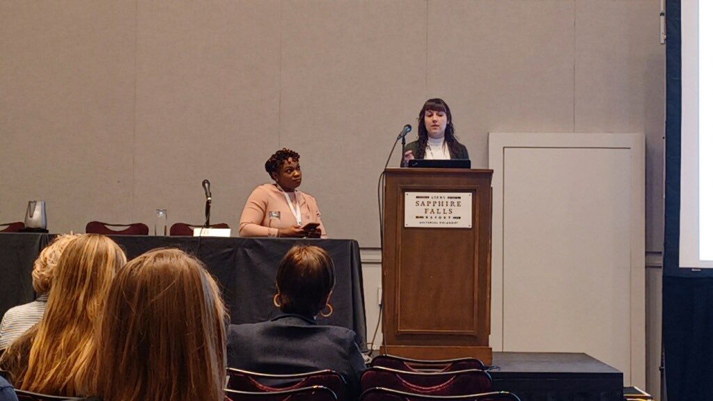 storytellerBNC's tweet image. Chaired an educative session on “Policy to Patient Voice”. The speakers spoke on Nocebic Language, viewpoints in healthcare policy and storytelling influencing patient safety. This was one of the best sessions in #HFESHCS @HFES 

Attendees echoed the NEED for these discussions!