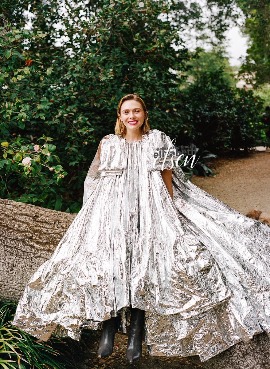 LizzieOlsenMex's tweet photo. Nuevas tomas descartadas de Elizabeth Olsen para la edición de mayo de C Magazine. https://t.co/KVke6dl6UZ