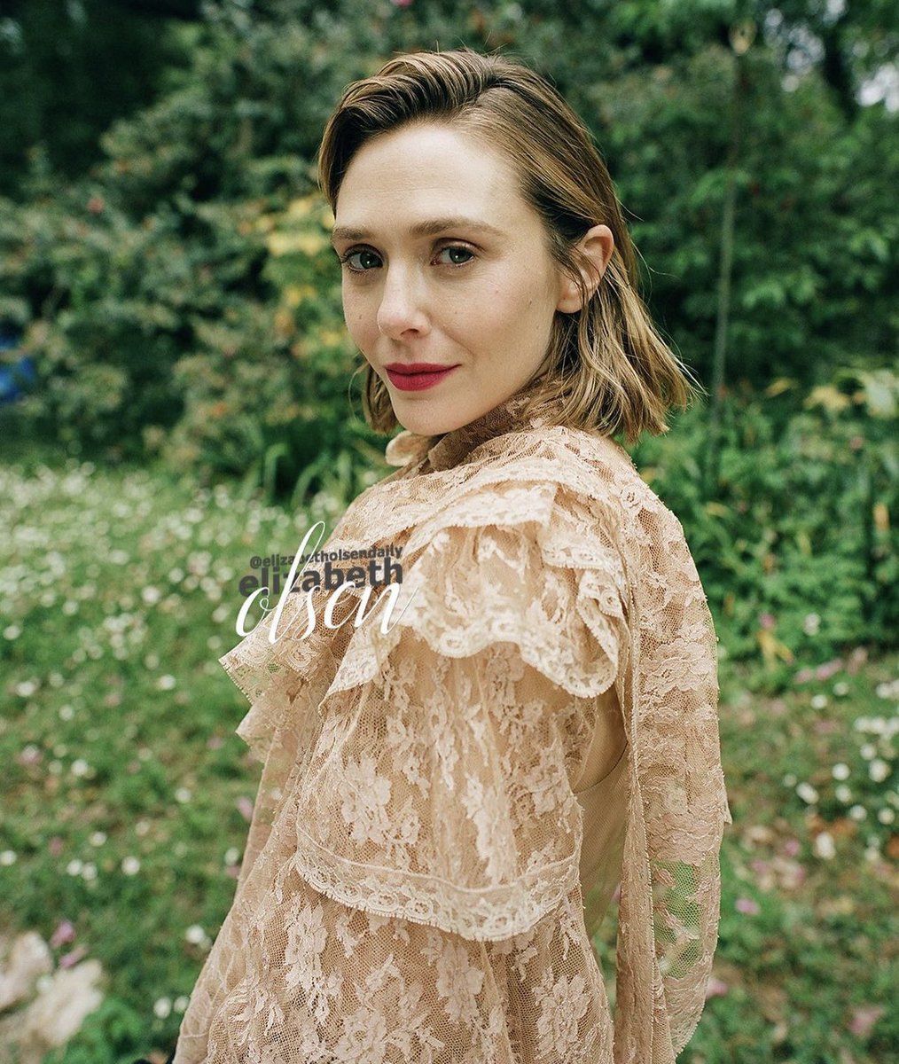LizzieOlsenMex's tweet photo. Nuevas tomas descartadas de Elizabeth Olsen para la edición de mayo de C Magazine. https://t.co/KVke6dl6UZ