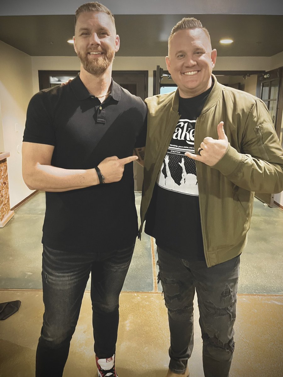 God is doing a new work on the West Coast. Thankful to be with my friend @shane_pruitt78 at YPS SoCal! It's time for another Jesus Revolution in California. 🔥 #YPS23 #YPSummit #RevivalGeneration