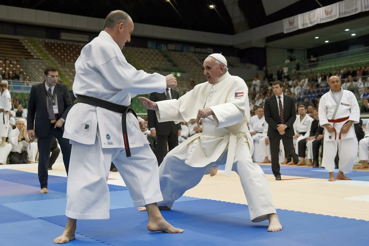 rolealeatorio's tweet photo. 2. Karate Papa https://t.co/vuh2QZx9WQ