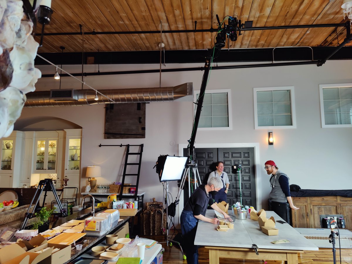 HawkeVideo's tweet image. After COVID, companies are once again using their own internal video teams and studios. While self-sufficient, teams often work with outside companies like us.

ezCater example Dir. Kevin Budzynski:
ezcater.hawke.tv

NYT Article
nytimes.hawke.tv