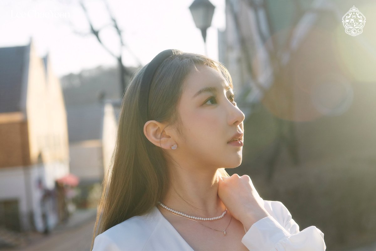 이채연 (LEE CHAE YEON) 
2nd Mini Album [Over The Moon] 

Concept photo 📸🌕
Day #3
2023.04.12 6PM (KST) 

#이채연 #LEECHAEYEON #OverTheMoon