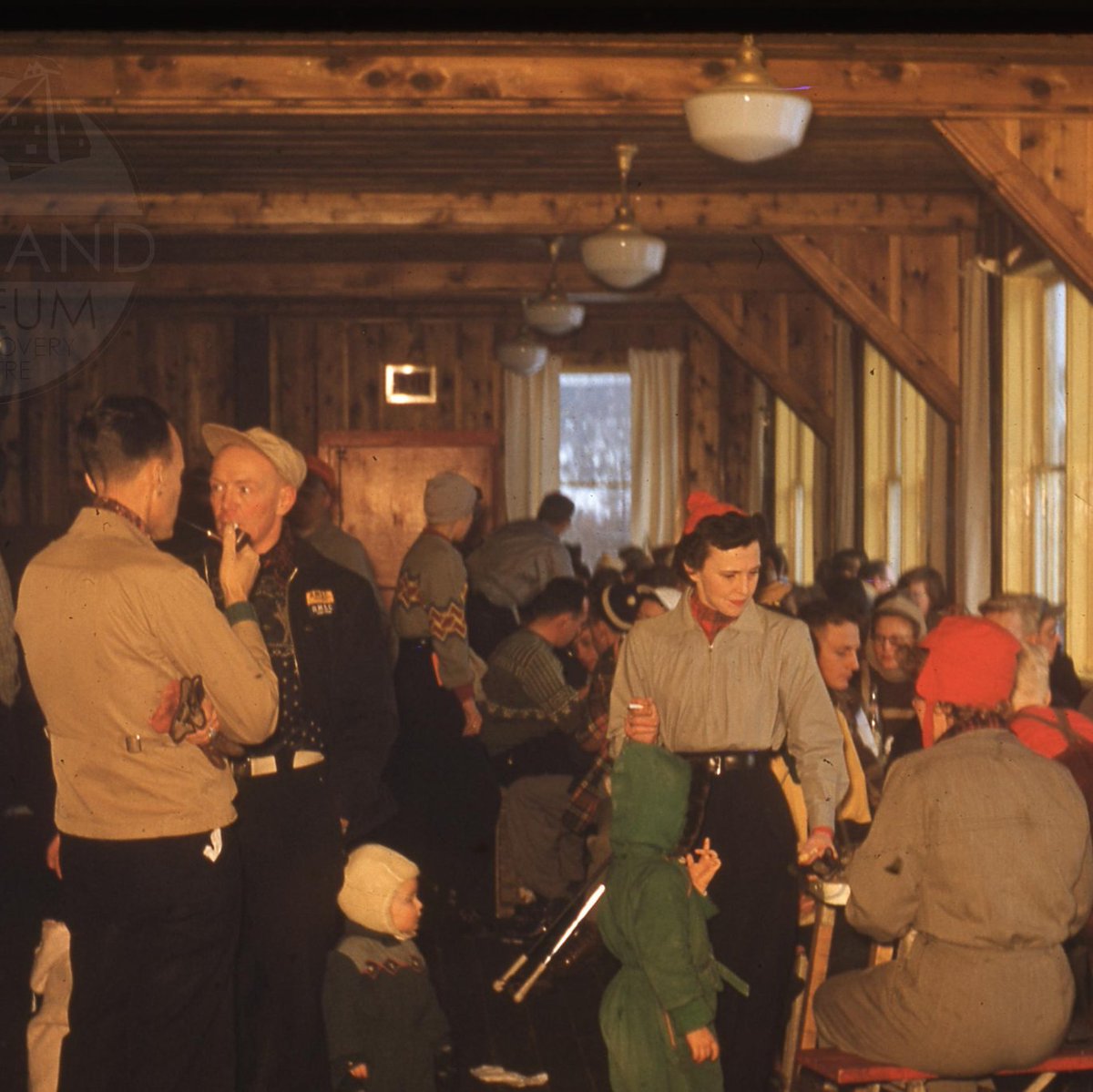 redresort tweet media