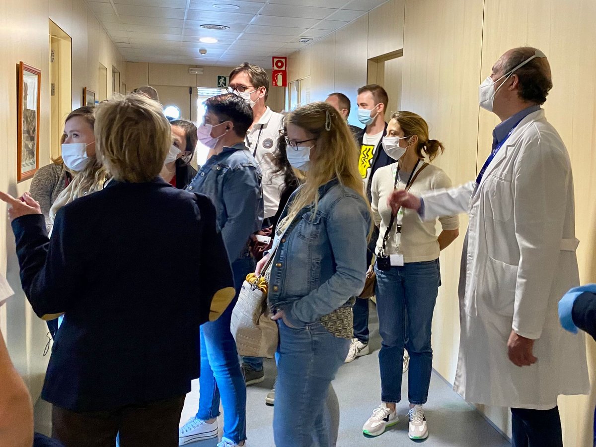 vallhebron's tweet photo. En el marc del World Hospital at Home Congress d’aquest any, rebem a #VallHebron una delegació de diferents Serveis d’Hospitalització a Domicili de França per visitar l'Hospital i conèixer el model del Servei d’Hospitalització a Domicili (HAD) de Vall d'Hebron. Ha sigut un plaer! https://t.co/GVzkFq1rRO
