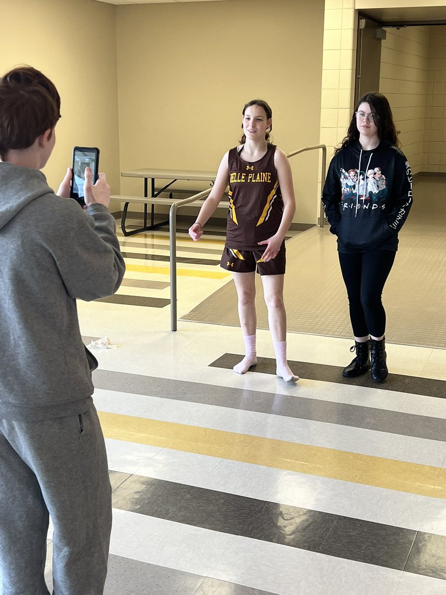 mwoods67037's tweet photo. My PLTW students are creating proposals/sales pitches for alternative energy. #PLTW #PBL #Rm117 #BPMS https://t.co/FsCKxOTRBG