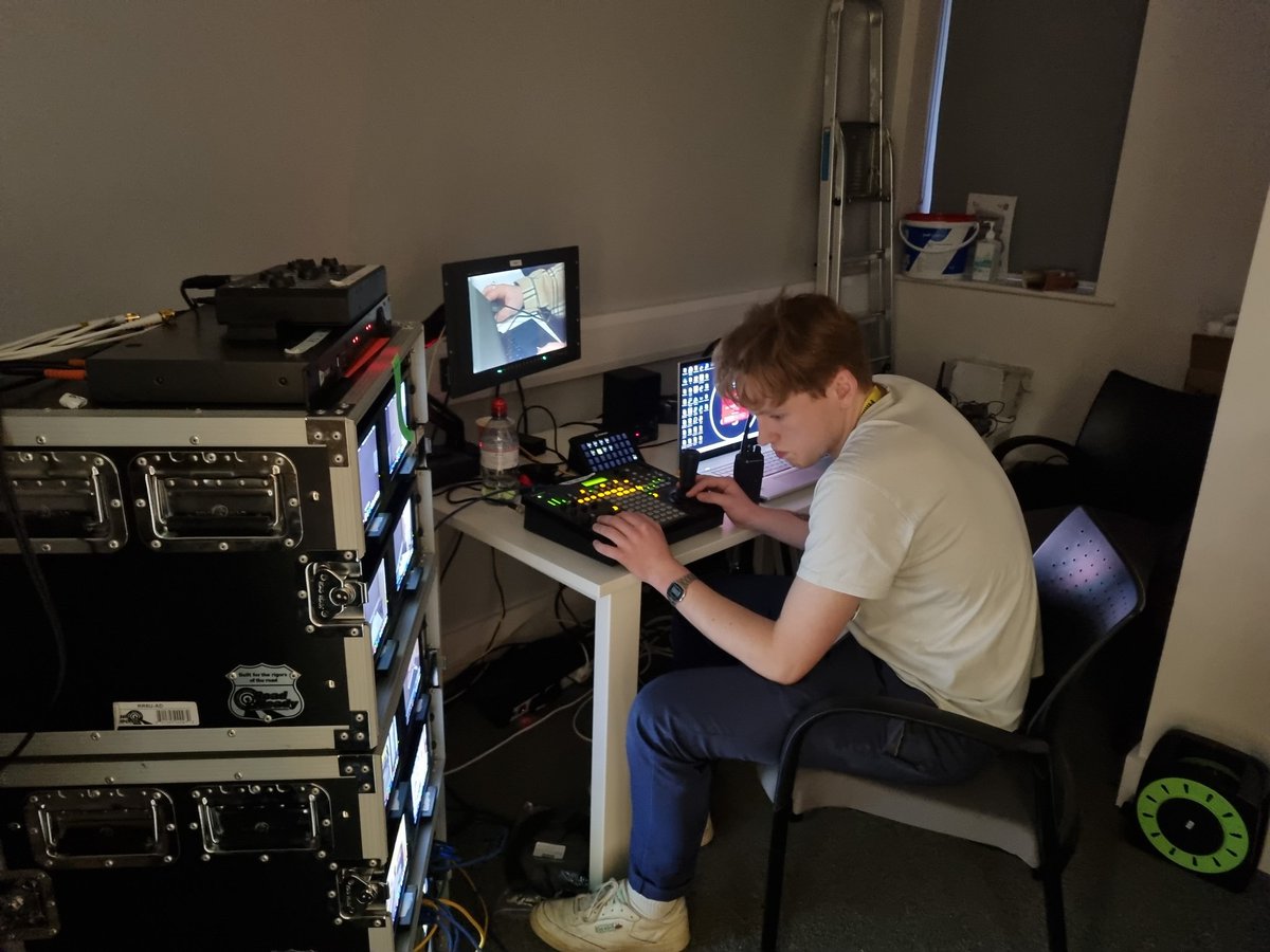 ArgolPost's tweet image. Rig Ready, ptz/fx3 combo! 

@Sony #ptz #fx3