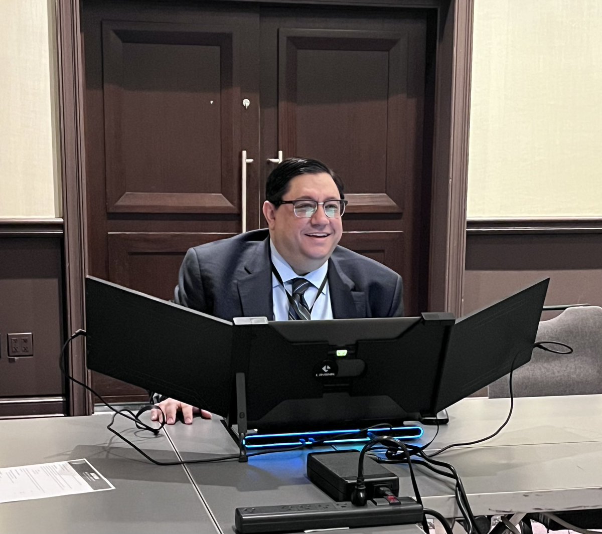 FedeSerrotMD's tweet image. You know you are in the Tech Council Committee Meeting when you see @RossFGoldberg display his technology… @SAGES_Updates #TechCouncil #SAGES2023 @ChrisSchlachta @chrisducoin