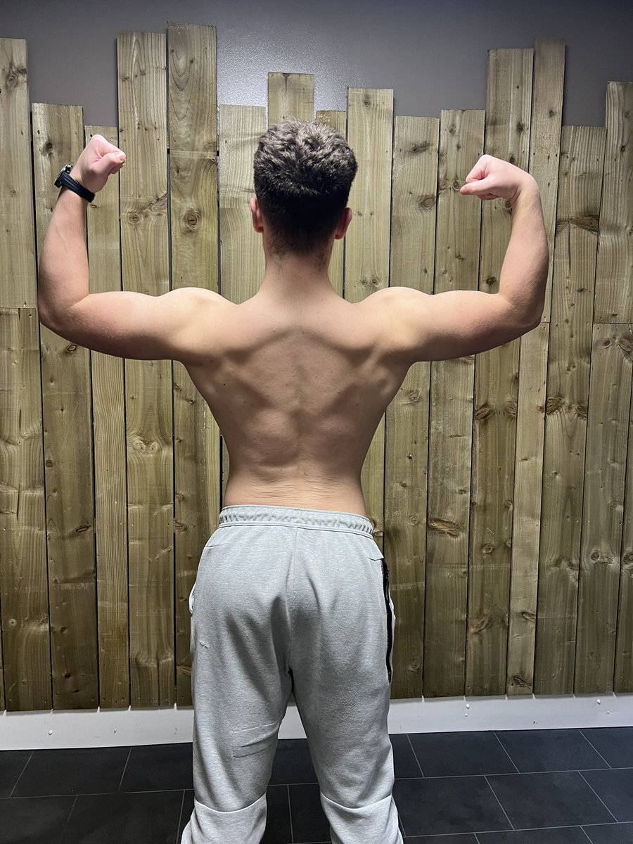 ShiftFN_'s tweet photo. Start of January to present 5kg up https://t.co/caijUF2MZN
