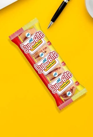 TheAblebaee's tweet photo. Which one is the GOAT of sausage rolls??
#CHISnacks https://t.co/KQKimhzFgE