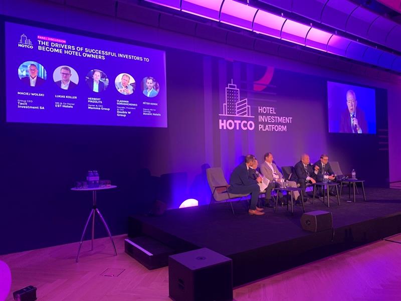 Areen Design ๐ (@areendesign) on Twitter photo It was wonderful to see Vladimir Gorashchenko, an old friend of <a href="/AreenDesign/">Areen Design ๐</a> from #kiev, attending HotCo-#Viennaparticipated in an engaging panel discussion alongside Lukas Koller - @ESThotels . It was wonderful to see Vladimir Gorashchenko, an old friend of <a href="/AreenDesign/">Areen Design ๐</a> from #kiev, attending HotCo-#Viennaparticipated in an engaging panel discussion alongside Lukas Koller - @ESThotels .