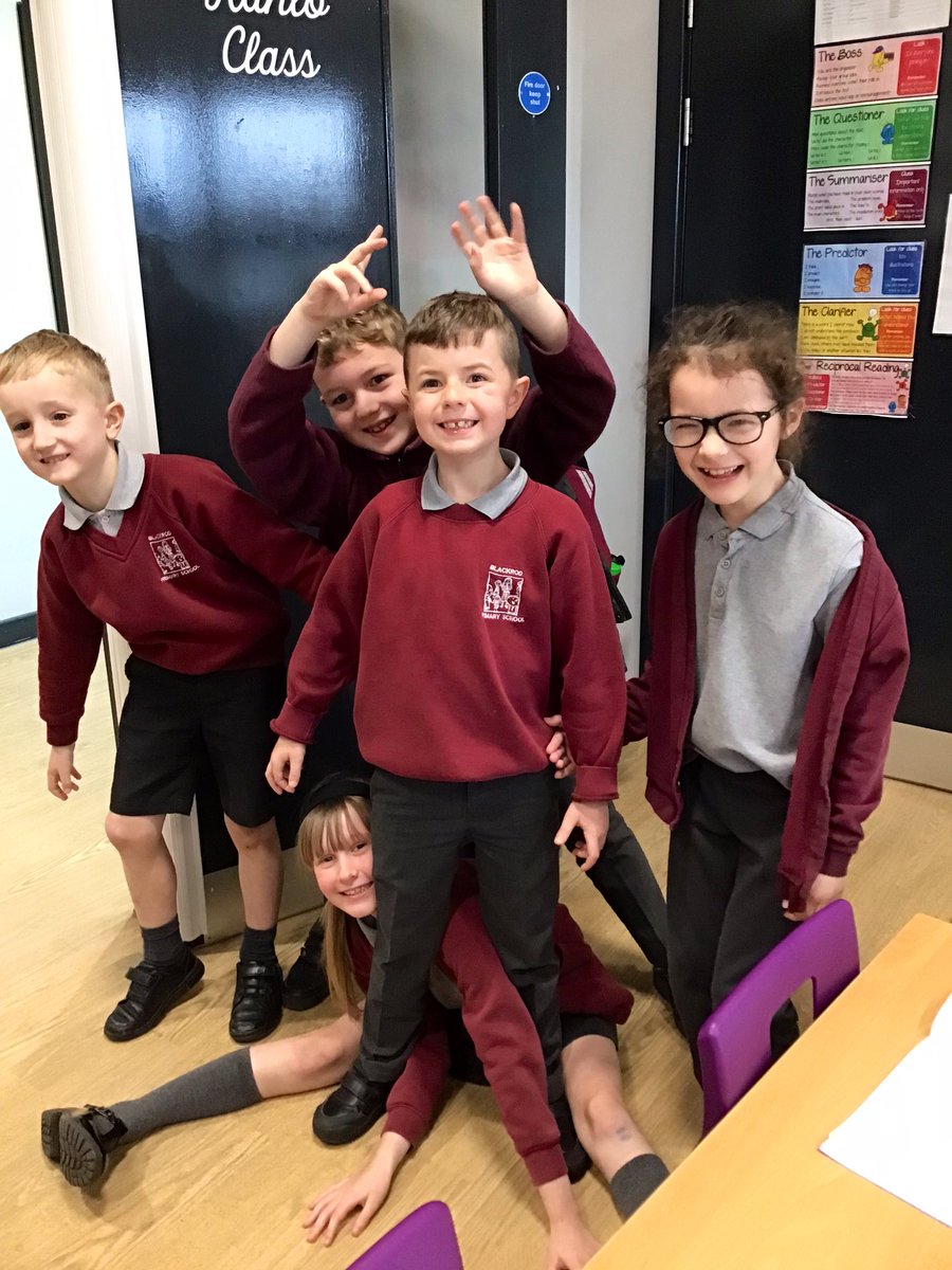 Making a human stem to show how water is transported in plants! Can you spot the roots, leaves, stem and flower? 🌷<a href="/BlackrodPSch/">Blackrod Primary</a>
