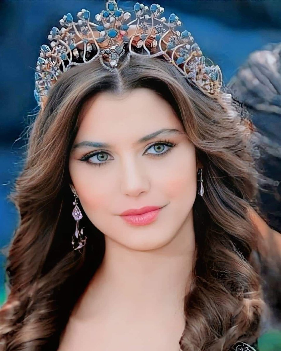 LanaToro21's tweet photo. #ISupportLadies #MyThoughts
Don't ask a man if he loves you.
If you don't feel it in his actions, you already know the answer.
You are the Empress & there is an Emperor somewhere in this world who already searches for You ...💕 https://t.co/iiaOkJTr1q