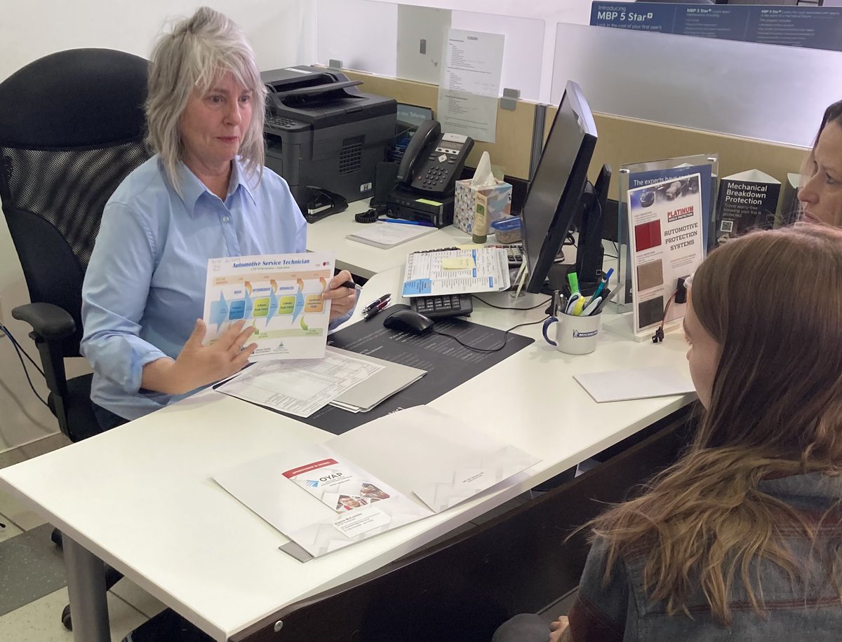 PaulViherjoki's tweet image. The @OSS_CoopEd department would like to thank @orilliakia for their ongoing commitment to the #skilledtrades. Alanna has had an amazing @SCDSB_Coop experience AND has recently registered as an apprentice while still in high school! @SCDSB_SHSM @SCDSB_Schools @pbowmanSCDSB