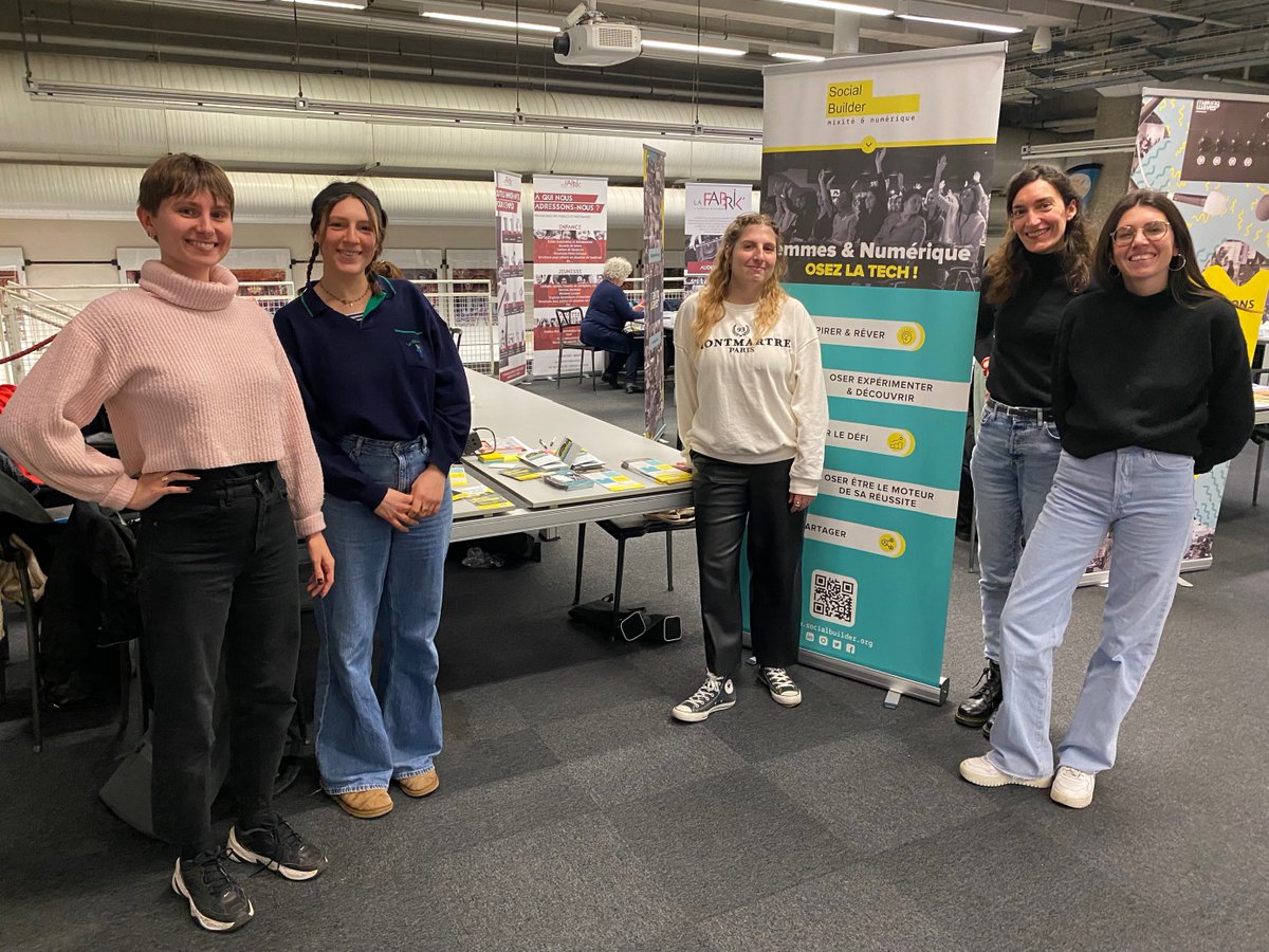 Social Builder (@socialbuilder) on Twitter photo Aujourd'hui <a href="/SocialBuilder/">Social Builder</a> a participé au 1er Forum pour l'emploi des femmes. L'occasion de présenter aux femmes les métiers du numérique lors d'un atelier dédié mais aussi de présenter nos actions de sensibilisation, de formation et d'insertion des femmes dans ces métiers. Aujourd'hui <a href="/SocialBuilder/">Social Builder</a> a participé au 1er Forum pour l'emploi des femmes. L'occasion de présenter aux femmes les métiers du numérique lors d'un atelier dédié mais aussi de présenter nos actions de sensibilisation, de formation et d'insertion des femmes dans ces métiers.
