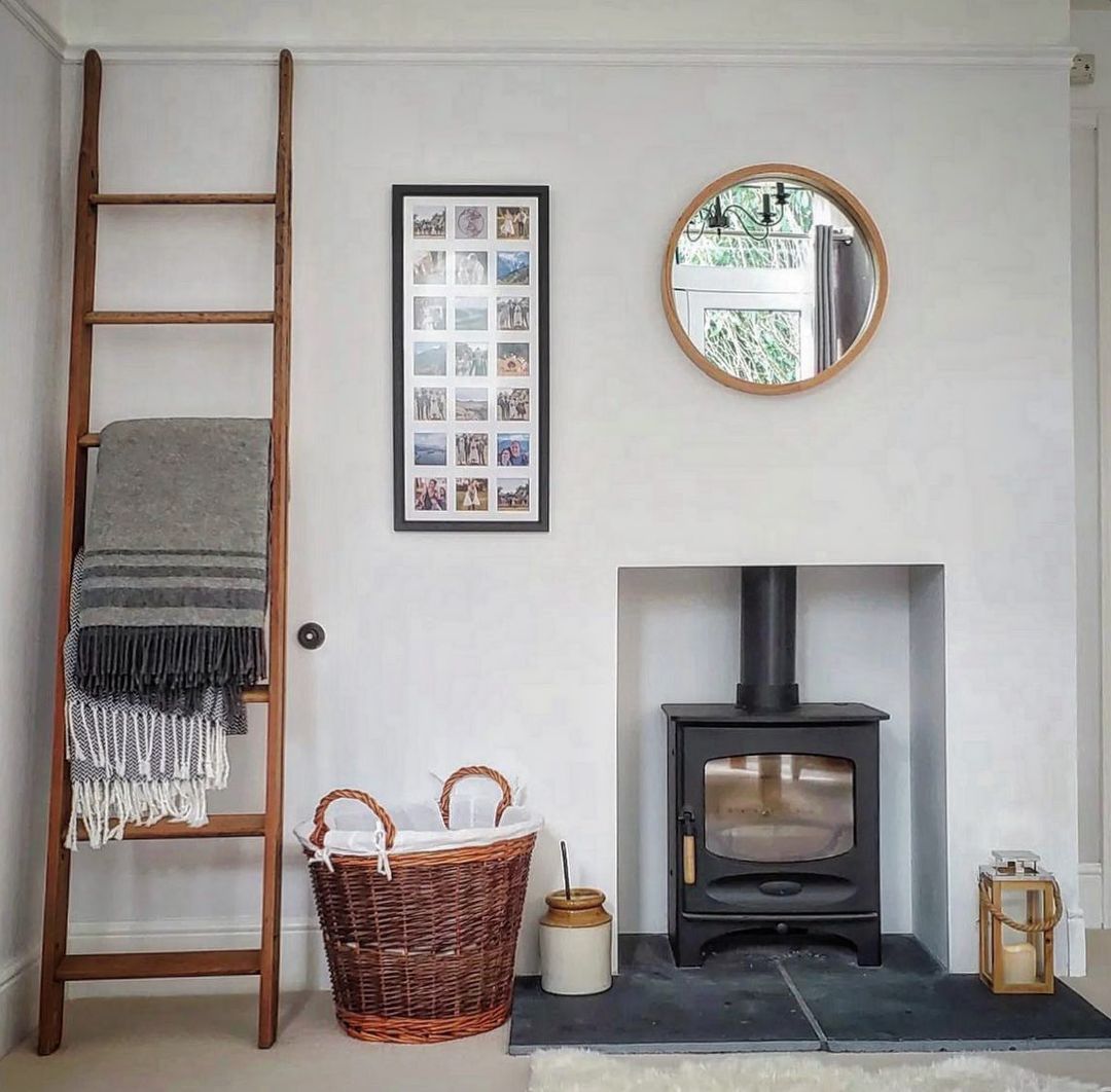 stovesandco's tweet photo. 𝐂𝐡𝐚𝐫𝐧𝐰𝐨𝐨𝐝 𝐂-𝐒𝐞𝐫𝐢𝐞𝐬 𝐅𝐚𝐦𝐢𝐥𝐲
A range of classically styled wood burning stoves that feature one single air control and an integrated inlet for ducting external air to improve performance and efficiency. 
All available from #stovesandco #charnwoodc5 #charnwood https://t.co/yM6A26bhOY