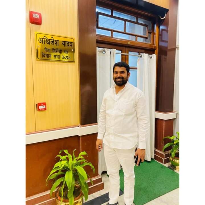 शहर पश्चिमी के भावी विधायक बड़े भैया <a href="/yadavmayanksp/">Mayank Yadav 'Jonty'</a> जी को जन्मदिन की बहुत बहुत बधाई माँ विंध्यवासिनी आपको जल्द विधायक बनाये।🎂🙏🏼
<a href="/Smriti_Dwivedi_/">Smriti Dwivedi</a>