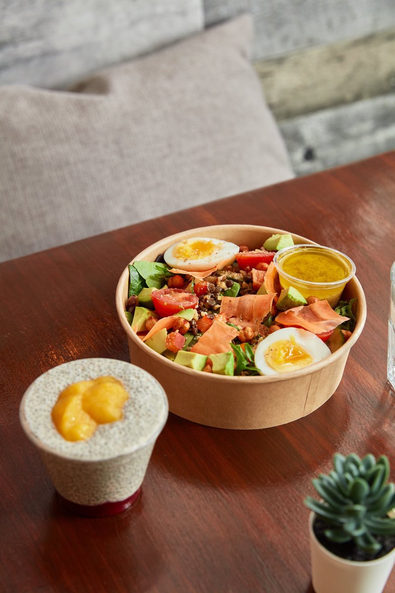 social_crust's tweet photo. Healthy Breakfast ✅
Nutritious Lunch ✅
We got you covered! Grab a Vegan Chia Seed Pudding and Market Bowl to power you through the day!
@CoastMH
#cafe #socialenterprise #vancouver #vancity #healthy #yvr #yvrcafe #downtownvancouver https://t.co/QaivjGFVJF