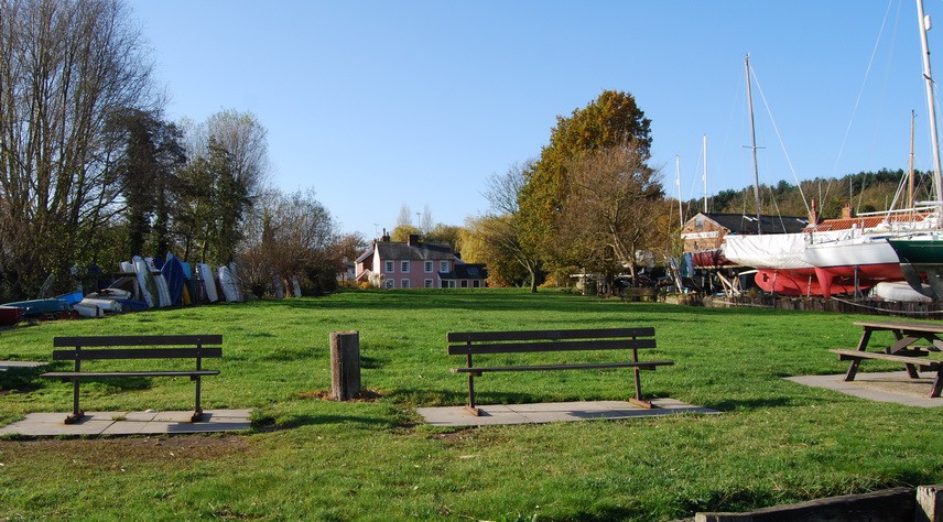 TheSuffolkMan's tweet image. Delightful #PinMill #Chelmondiston #Suffolk #RiverOrwell