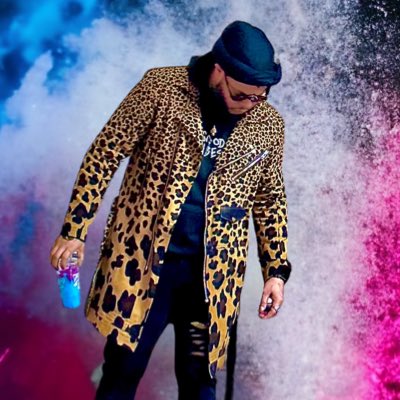 MaloneMusik's tweet photo. #NewProfilePic https://t.co/k4kjVc9TL9