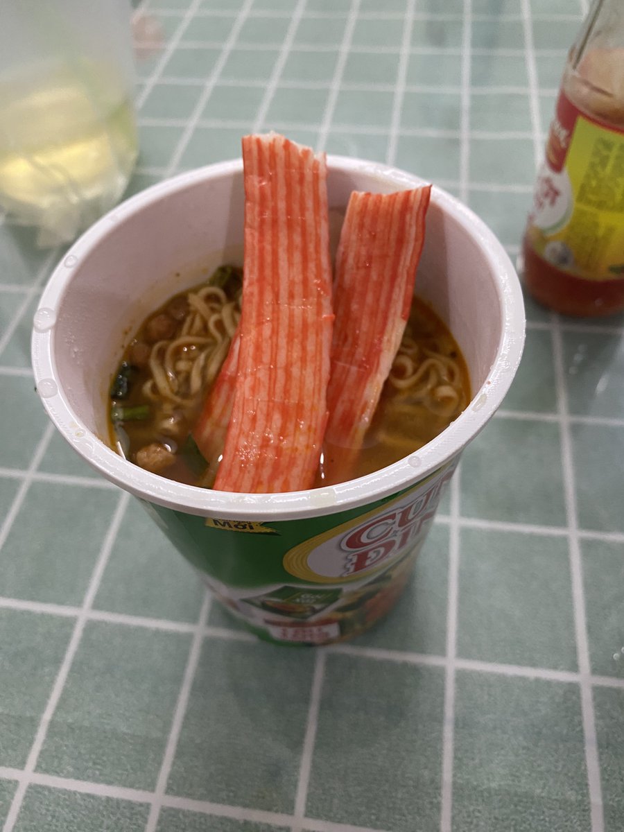 frostear_'s tweet photo. Instant Noodle Cup 😋 https://t.co/9nrDhv8H2N