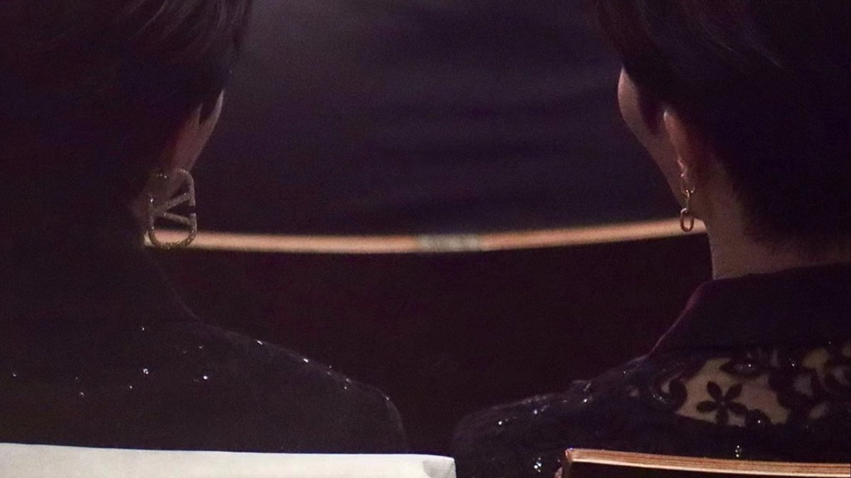 sweetie_zonzon's tweet photo. ♡°.ˇˇ.°♡°.ˇˇ.°♡°.ˇˇ.°♡°.ˇˇ.°♡
耳环很美
手环很帅
你们很棒
₊̣̇.ෆ˟̑*̑˚̑*̑˟̑ෆ.₊̣̇.ෆ˟̑*̑˚̑*̑˟̑ෆ.₊̣̇.ෆ˟̑*̑˚̑*̑˟̑ෆ.₊
#คู่แห่งปีคมชัดลึกซีนุนิว https://t.co/2jByDO4iU1