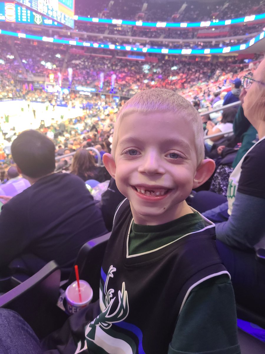 Bucks0604's tweet photo. Hey @Bucks saw you get the W in Detroit,  now following you to Indy!!  See you tomorrow night!! #GoBucksGo https://t.co/MsLWjuXBgl
