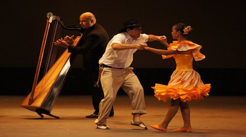 Gobierno nacional profundiza valores de la identidad y memoria histórica venezolana

#DuroContraLaCorrupción
   
vtv.gob.ve/gobierno-ident…