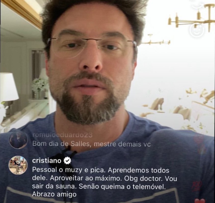 futebol_info's tweet photo. Isso aqui é MARAVILHOSO.

"Senão queima o telemóvel."

📸 Reprodução https://t.co/jqDwQntVbo