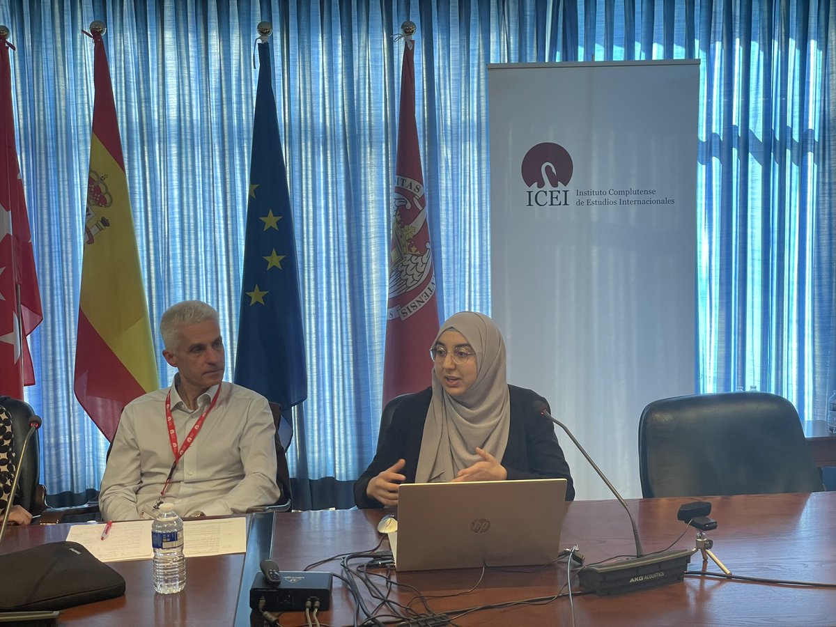 ucm_icei's tweet photo. Concluye este panel con la presentación de Fatima El Khatabi (Universidad Autónoma de Madrid y Universidad de Göttingen), bajo el título “How wide is the Strait? Unveiling the interregional trade between Spain and Morocco”. #CatChainWorkshop #CatChainProject https://t.co/pu2alXBUgu