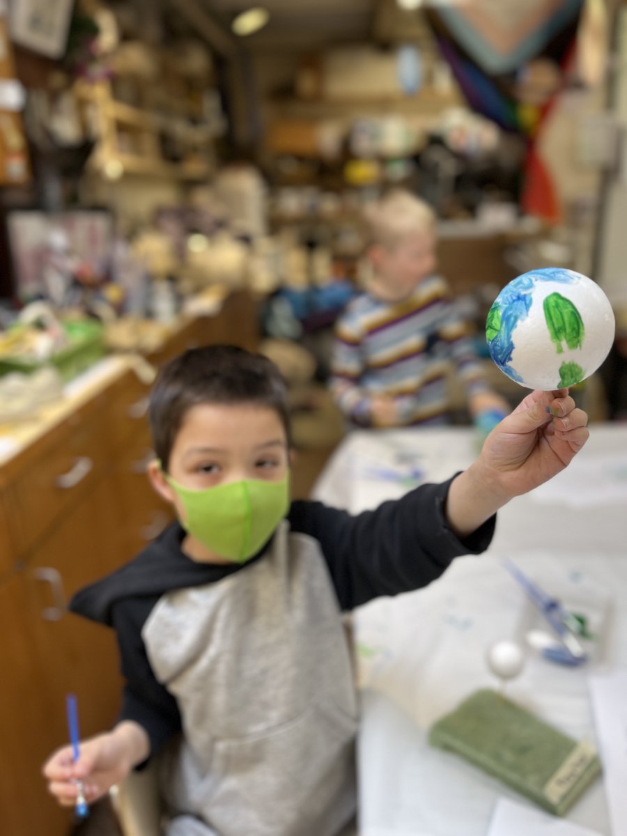CFStweets's tweet image. Second-grade students are learning about the phases of the moon! They are seen here creating models of the moon and earth. 
#CFSscience #CFSgrams #CFSsecondgrade #projectbasedlearning #quakereducation #PreKto8 #Elementaryeducation #Education