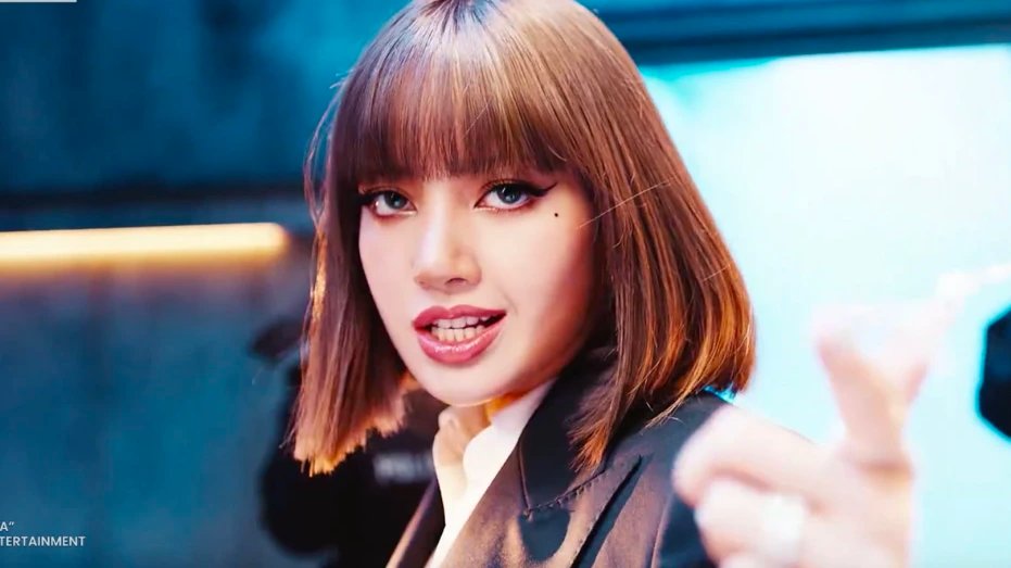 IdolStats's tweet photo. there's quite literally no other group like them https://t.co/GVSVCLHiGS
