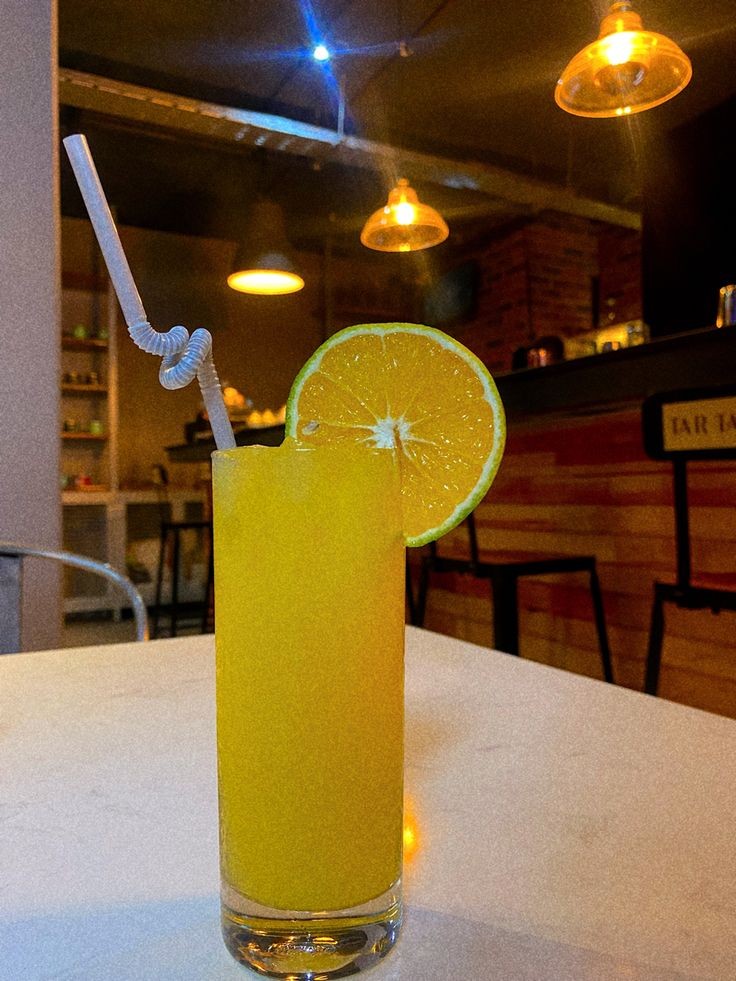 combcoffee's tweet image. 🐝 . . . Pedido: combo bees

De: @K0OLK1DS
Para: @thdbowen 

Mensagem: eu te amo demais, obrigado por ser o melhor amigo do mundo ✨💛