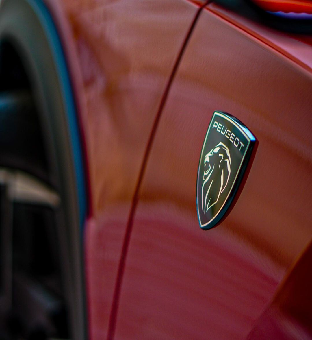 Peugeot France tweet media
