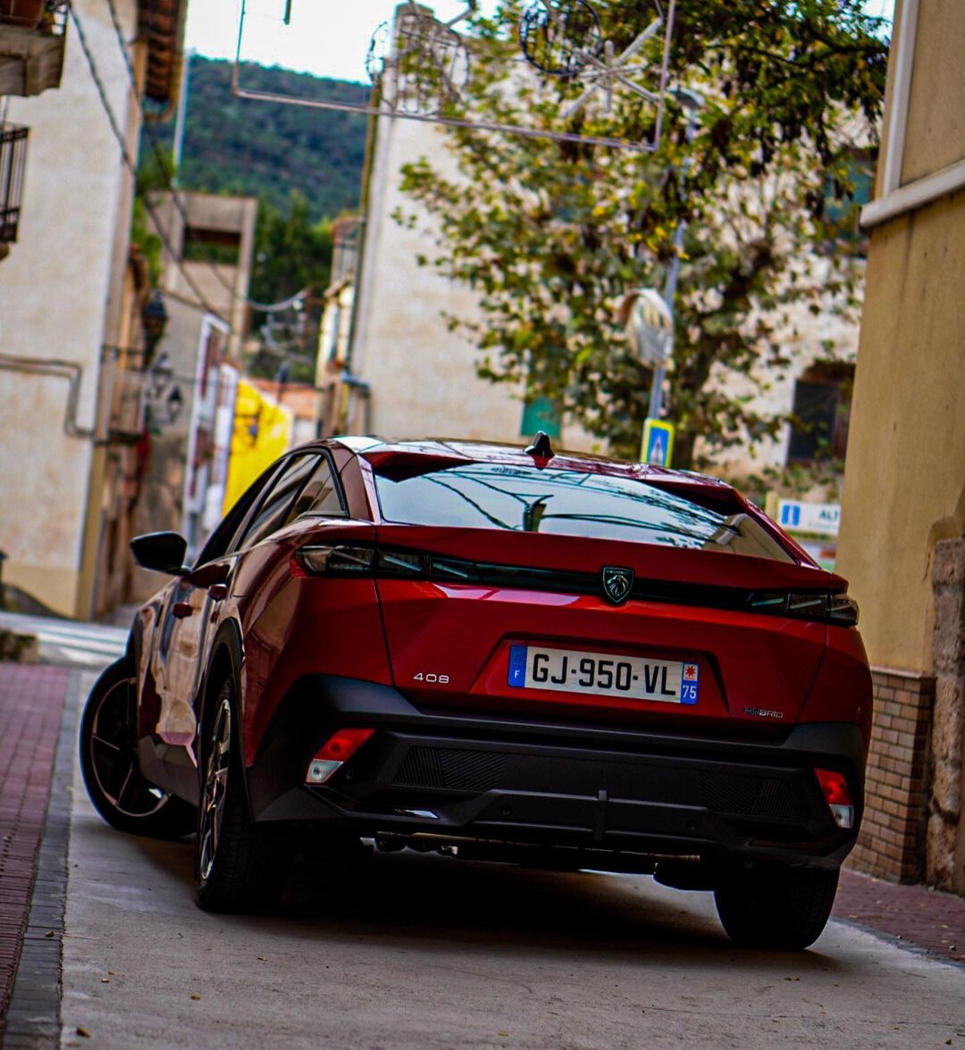 Peugeot France tweet media
