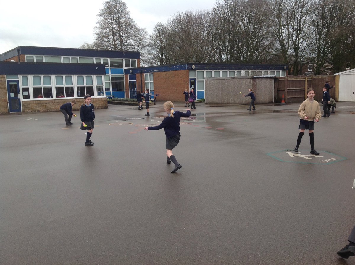 Class11AD's tweet photo. Class 11 doing their throwing and catching themed personal challenge #wlsp https://t.co/vPWSrwcHjA