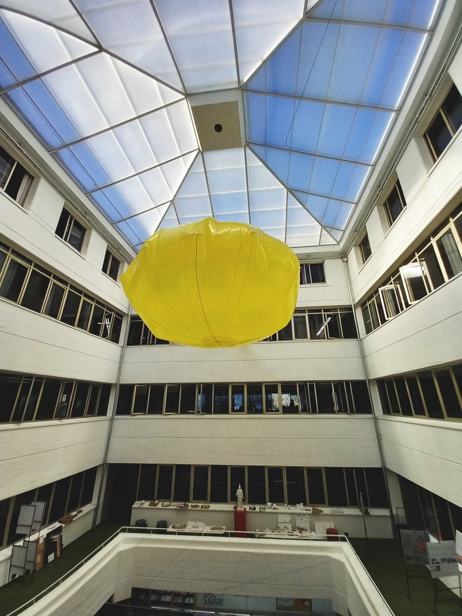 NuriaP9's tweet photo. Bicho amarillo se apareció en a @fetsac ...
Creo que a #pradapoole le gustaría verlo flotando dentro de la #etsac
#architecture #inflatable #arquitectura #efimera #hinchable #arquitectasquehacencosasraras #bicho #arquitecturaorganica #coruna #acoruna @sisosb46 https://t.co/TgIi5VFY1L