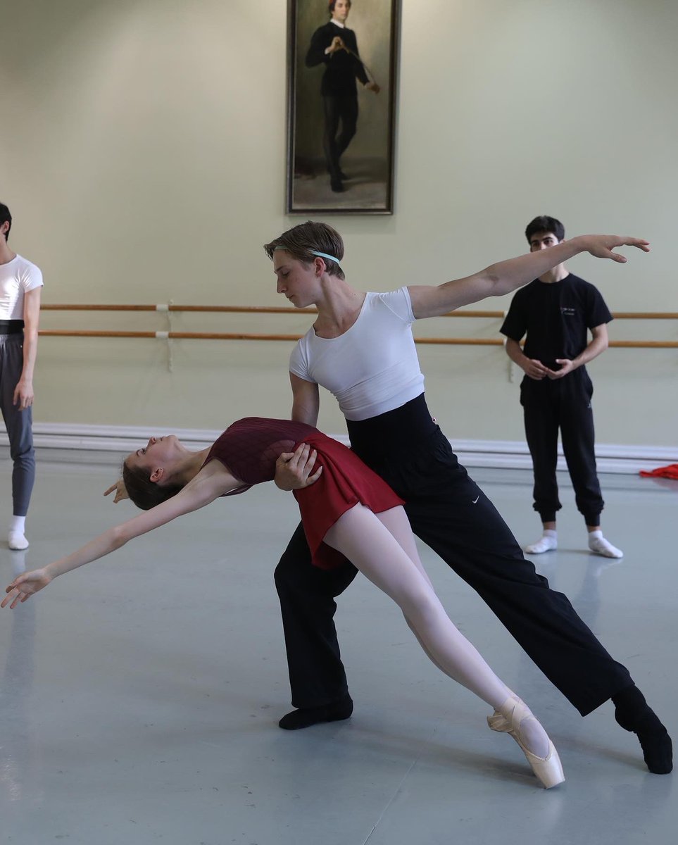 BalletCamp's tweet image. Conducting men's classes is to focus on athletic jumps and turns, on becoming stronger, more powerful and more self-confident.

We invite boys aged 10 to 18 to join our summer intensive courses in Alicante (July 2-23), St. Petersburg (July 2-23), Burgas (July 30-August 20).