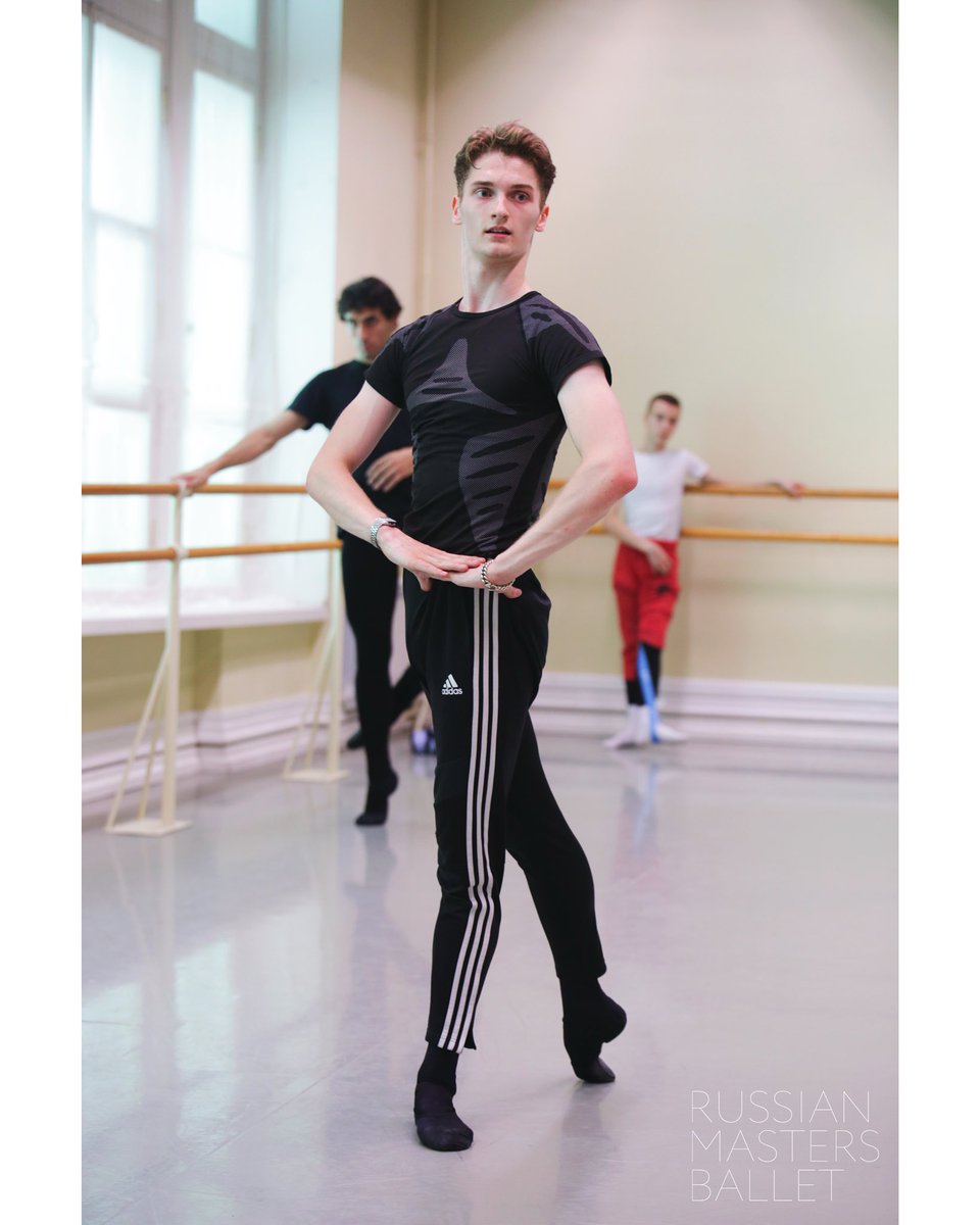 BalletCamp's tweet image. Conducting men's classes is to focus on athletic jumps and turns, on becoming stronger, more powerful and more self-confident.

We invite boys aged 10 to 18 to join our summer intensive courses in Alicante (July 2-23), St. Petersburg (July 2-23), Burgas (July 30-August 20).