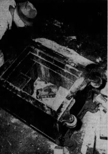 BandEAtoZ's tweet photo. #safecrackers stole $10k in today’s money night of 11DEC46.
#Yeggs pulled some #PrivilegeEscalation & broke into the shop after stealing heavy tools (crowbars & iron spikes) from the nearby railroad yard.
#boltitdown #hiest #Yegg #crimescene #truecrime #truecrimecommunity https://t.co/QyhaXCJNpc