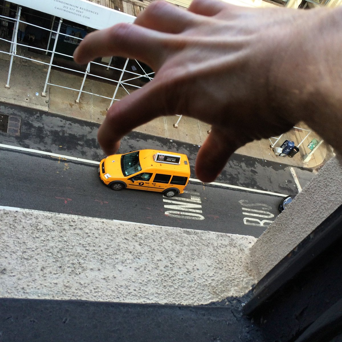 nathanwpyle's tweet photo. TIP: I have found that the 3rd - 8th floors are the optimal height for pretending to play with the taxis https://t.co/6cdZK7U0Kq
