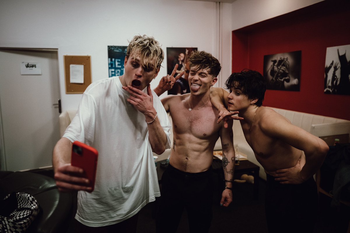 Tristan E tweet media