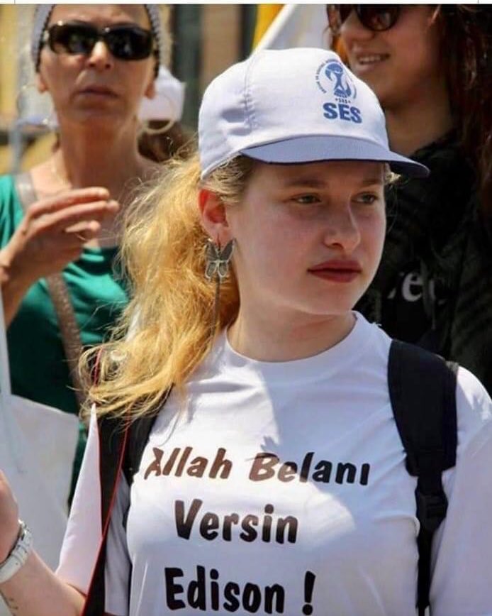 Her şeyimizi eleştirebilirsiniz, ama YARATICILIĞIMIZI ASLA..! 😉