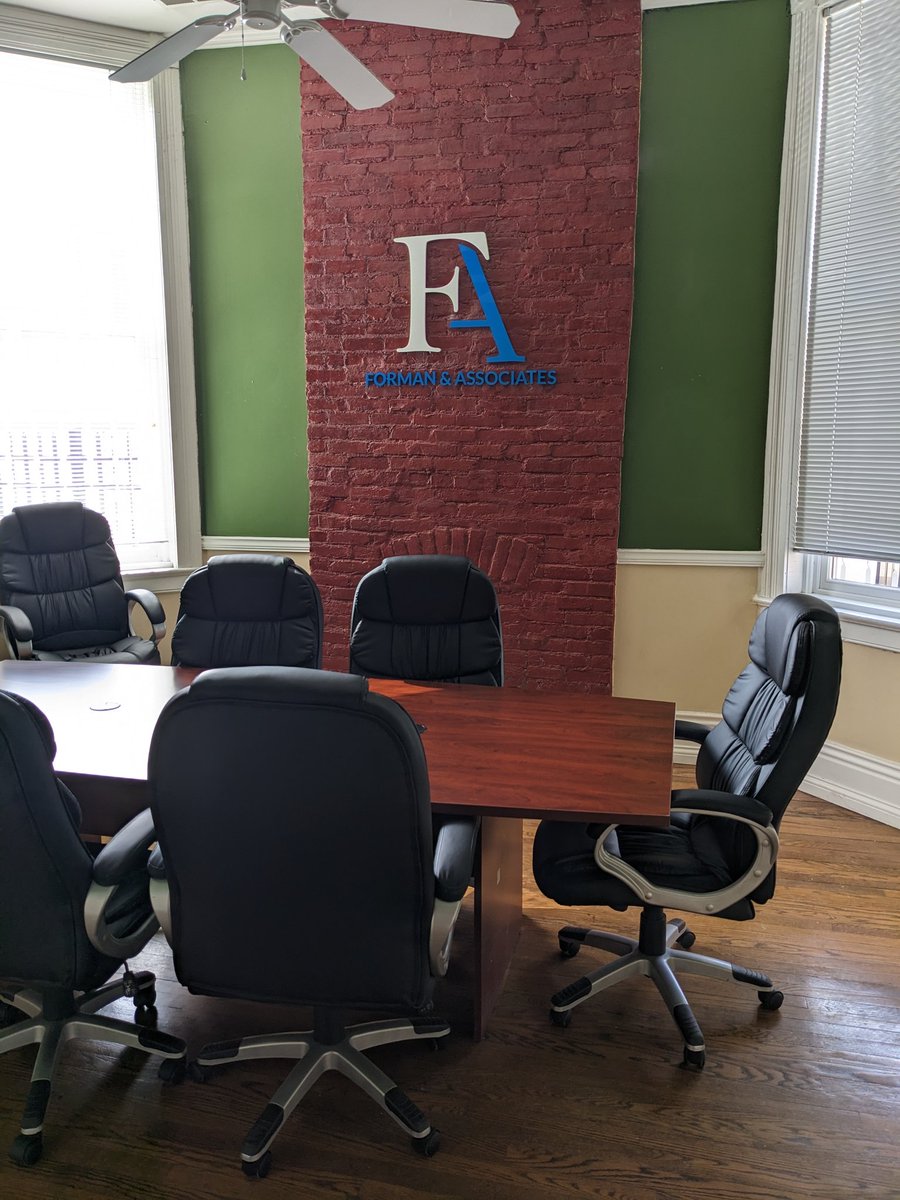 FormanLaw1's tweet photo. Both conference rooms are FINALLY complete 😍 #duiguy https://t.co/TvdWYVUf6s